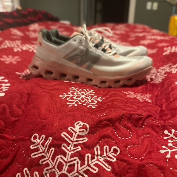 ON RUNNING CLOUDVISTA
FROST ROSE
SOLD OUT!!! - Picture 6 of 9